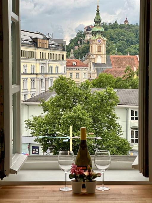 Panorama Schlossberg & Jacuzzi Грац Екстериор снимка